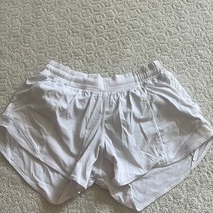 Lululemon Hotty Hot Shorts Size 6 White